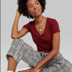 Wine Crop Top. NWT. Wild Fable V-Neck Short Sleeve.🌴